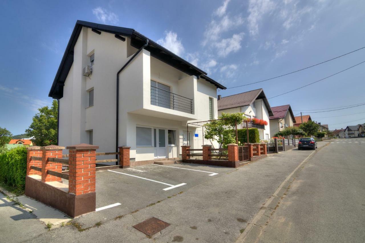 House Smolcic Otočac Exterior foto